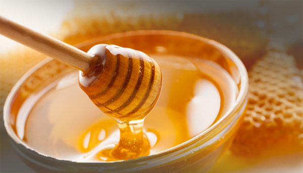 Honey: The Sweet Fix for Your Hair